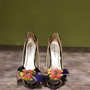 NWOT Glam Yet Edgy Shoe Clip/Earrings